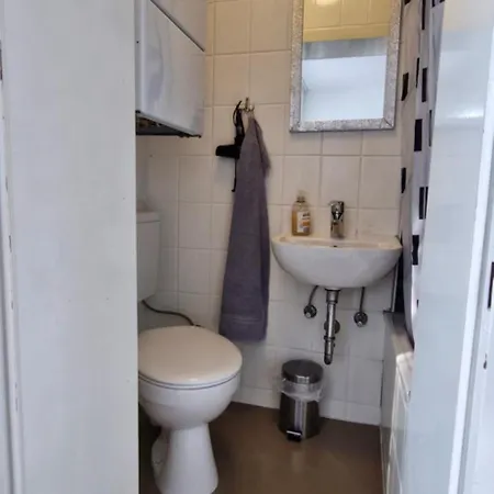 Central Apartment Krefeld 아파트