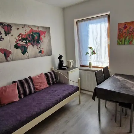 Central Apartment Krefeld 아파트 *