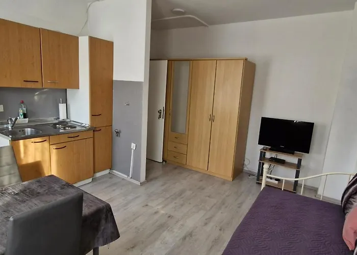 Central Apartment Krefeld Daire *