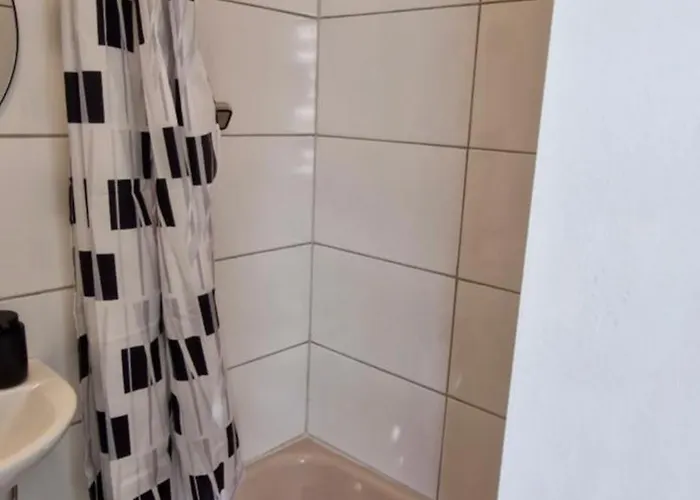 Central Apartment Krefeld Daire Krefeld